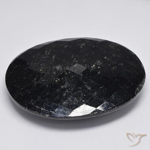 Nuummite Noir avec étincelle bleue naturelle ovale, 68.17 ct, Opaque