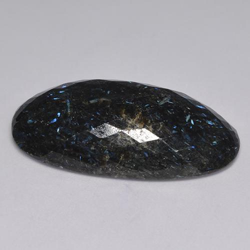 Nuummite Noir avec étincelle bleue naturelle Coupe ovale, 31.81 ct, Opaque
