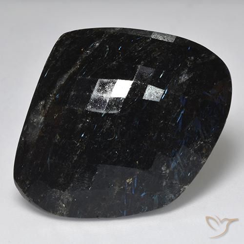 Nuummite Noir avec étincelle bleue naturelle Fantaisie, 58.60 ct, Opaque
