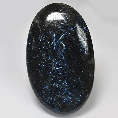 Nuummite noir naturelle coupe ovale, 79,60 ct, opaque