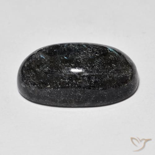 Nuummite Noir avec étincelle bleue naturelle ovale, 15.01 ct, Opaque