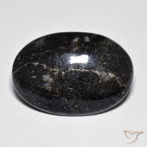 Nuummite Noir avec étincelle bleue naturelle ovale, 13.80 ct, Opaque