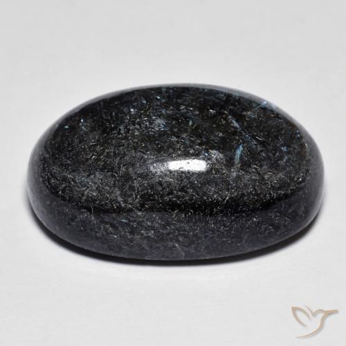 Nuummite Noir avec étincelle bleue naturelle ovale, 28.08 ct, Opaque