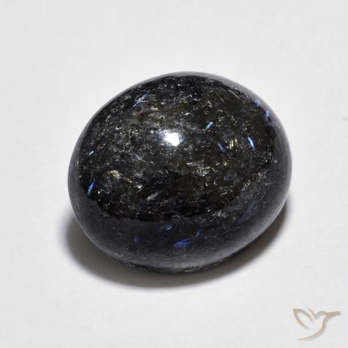 Nuummite Noir avec étincelle bleue naturelle ovale, 6.95 ct, Opaque