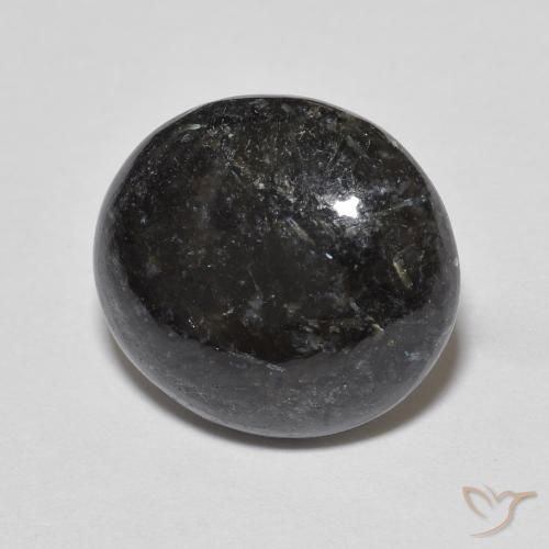 Nuummite Noir avec étincelle bleue naturelle ovale, 6.70 ct, Opaque
