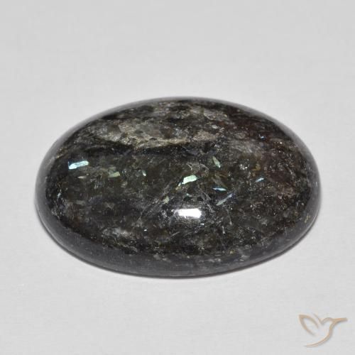 Nuummite Noir avec étincelle bleue naturelle ovale, 13.73 ct, Opaque