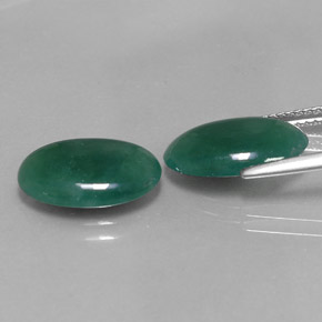 Achetez naturel ct vert jade d'omphacite gems, coupe ovale, en provenance cambodge chez gemselect. en stock, livraison internationale!