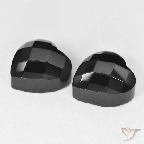 Shop natural 8.50ct Noire Onyx gems, Cœur, from Sri Lanka at GemSelect. In stock, global shipping!
