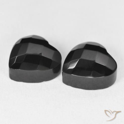 Shop natural 8.66ct Noire Onyx gems, Cœur, from Sri Lanka at GemSelect. In stock, global shipping!
