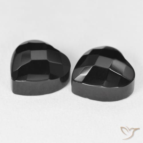 Shop natural 8.82ct Noire Onyx gems, Cœur, from Sri Lanka at GemSelect. In stock, global shipping!