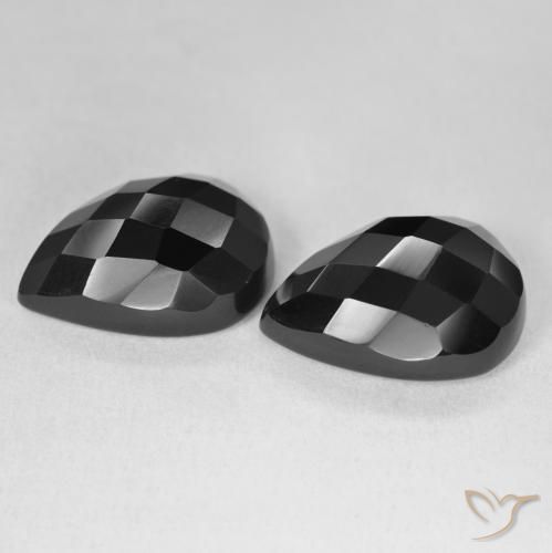 Shop natural 19.62ct Noire Onyx gems, En forme de poire, from Sri Lanka at GemSelect. In stock, global shipping!