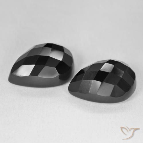 Shop natural 22.32ct Noire Onyx gems, En forme de poire, from Sri Lanka at GemSelect. In stock, global shipping!