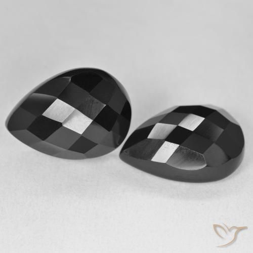 Shop natural 20.57ct Noire Onyx gems, En forme de poire, from Sri Lanka at GemSelect. In stock, global shipping!