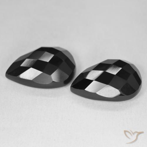 Shop natural 17.54ct Noire Onyx gems, En forme de poire, from Sri Lanka at GemSelect. In stock, global shipping!