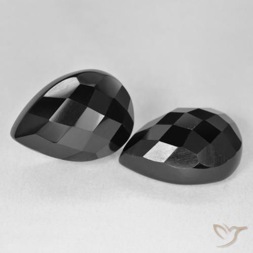 Shop natural 21.71ct Noire Onyx gems, En forme de poire, from Sri Lanka at GemSelect. In stock, global shipping!
