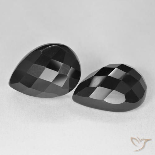 Shop natural 21.82ct Noire Onyx gems, En forme de poire, from Sri Lanka at GemSelect. In stock, global shipping!