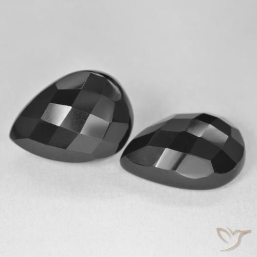 Shop natural 20.42ct Noire Onyx gems, En forme de poire, from Sri Lanka at GemSelect. In stock, global shipping!