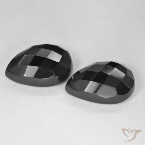 Shop natural 20.42ct Noire Onyx gems, En forme de poire, from Sri Lanka at GemSelect. In stock, global shipping!