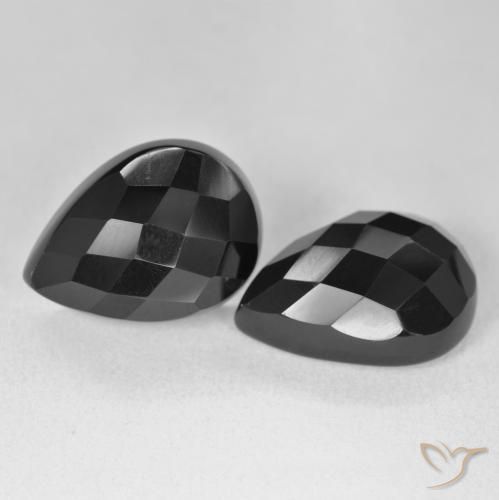 Shop natural 21.54ct Noire Onyx gems, En forme de poire, from Sri Lanka at GemSelect. In stock, global shipping!