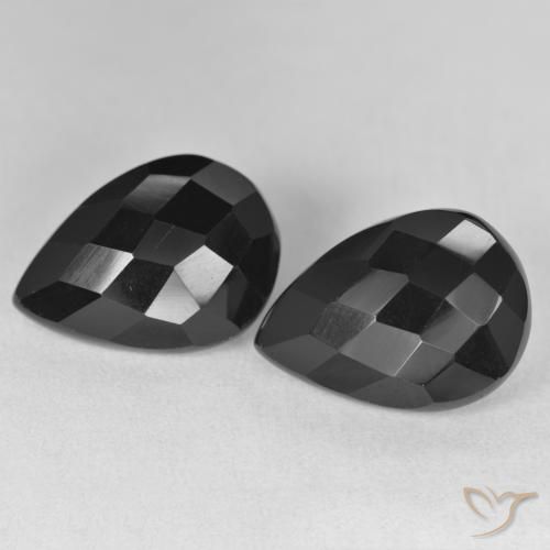 Shop natural 16.58ct Noire Onyx gems, En forme de poire, from Sri Lanka at GemSelect. In stock, global shipping!