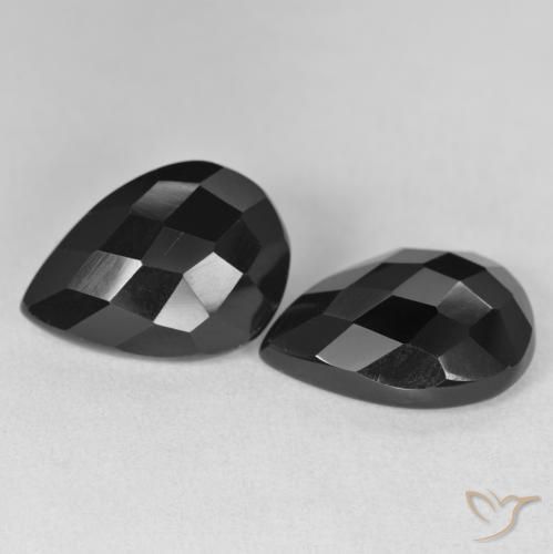 Shop natural 16.58ct Noire Onyx gems, En forme de poire, from Sri Lanka at GemSelect. In stock, global shipping!