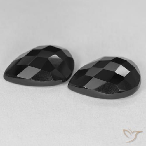 Shop natural 16.58ct Noire Onyx gems, En forme de poire, from Sri Lanka at GemSelect. In stock, global shipping!