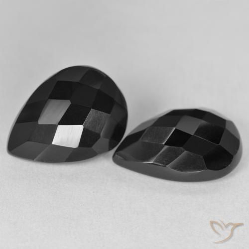 Shop natural 17.51ct Noire Onyx gems, En forme de poire, from Sri Lanka at GemSelect. In stock, global shipping!