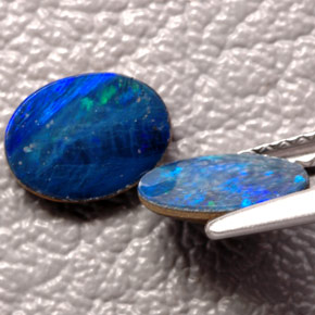 Achetez naturel ct multicolore doublet d'opale gems, coupe ovale, en provenance australie chez gemselect. en stock, livraison internationale!