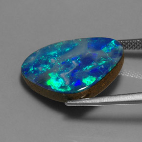Doublet d'opale multicolore naturelle forme fantaisie, 9,48 ct, opaque