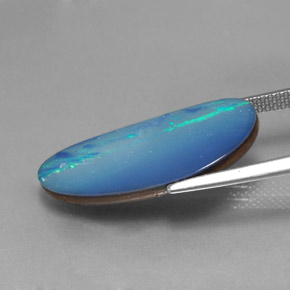 Doublet d'opale multicolore naturelle forme fantaisie, 6,85 ct, opaque