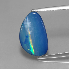 Doublet d'opale multicolore naturelle forme fantaisie, 2,97 ct, opaque