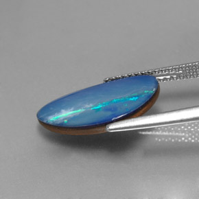 Doublet d'opale multicolore naturelle forme fantaisie, 2,97 ct, opaque