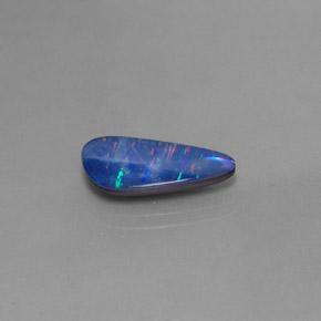 Doublet d'opale multicolore naturelle forme fantaisie, 2,95 ct, opaque