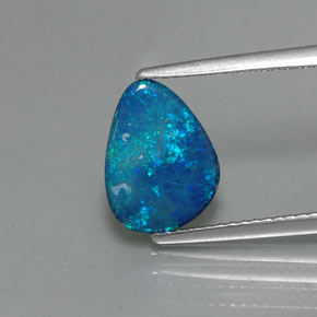 Doublet d'opale multicolore naturelle forme fantaisie, 1,64 ct, opaque