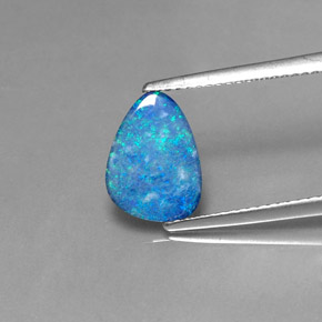 Doublet d'opale multicolore naturelle forme fantaisie, 1,29 ct, opaque
