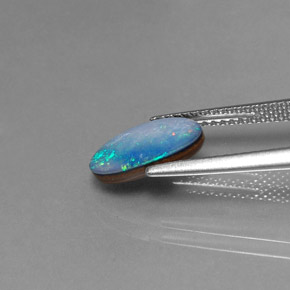 Doublet d'opale multicolore naturelle forme fantaisie, 1,52 ct, opaque