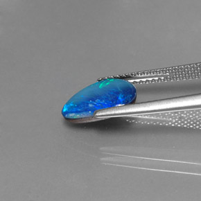 Doublet d'opale multicolore naturelle forme fantaisie, 1,33 ct, opaque