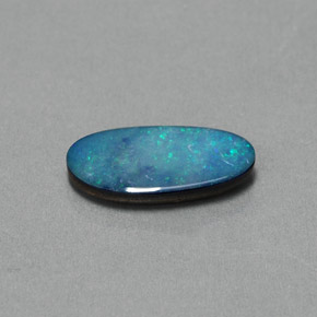 Doublet d'opale multicolore naturelle forme fantaisie, 1,30 ct, opaque