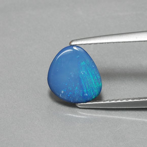 Doublet d'opale multicolore naturelle forme fantaisie, 1,06 ct, opaque