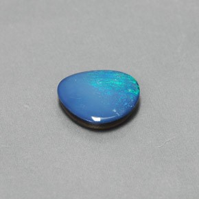 Doublet d'opale multicolore naturelle forme fantaisie, 1,06 ct, opaque