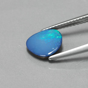 Doublet d'opale multicolore naturelle forme fantaisie, 1,06 ct, opaque