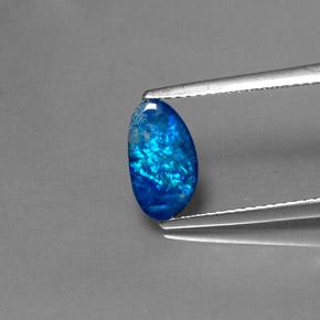 Doublet d'opale multicolore naturelle forme fantaisie, 0,97 ct, opaque