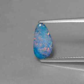 Doublet d'opale multicolore naturelle forme fantaisie, 1,26 ct, opaque