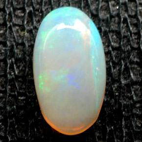 Opale multicolore naturelle transparent, 0,63 ct, transparent / translucide