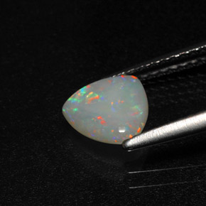 Opale multicolore naturelle trillion, 0,64 ct, translucide