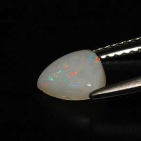 Opale multicolore naturelle transparent, 0,75 ct, transparent / translucide