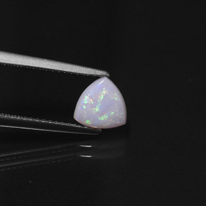 Opale multicolore naturelle transparent, 0,66 ct, transparent / translucide