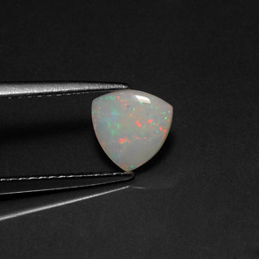 Opale multicolore naturelle transparent, 0,45 ct, transparent / translucide