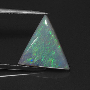 Opale multicolore naturelle trillion, 3,97 ct, translucide