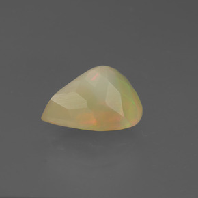 Opale multicolore naturelle en forme de poire, 2,88 ct, translucide
